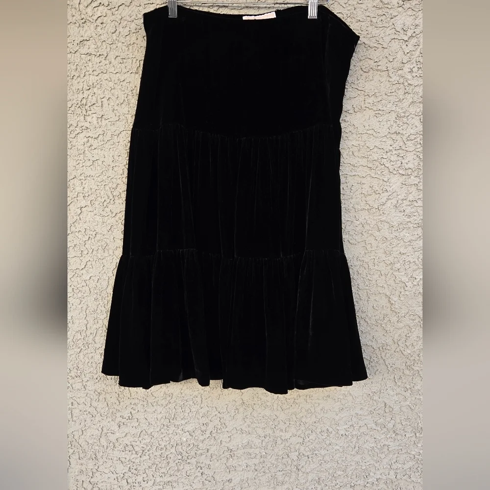 MICHAEL Michael Kors Classic Black Velvet A-Line Midi Skirt